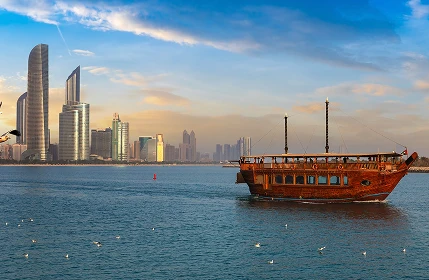 dhow cruise dinner in dubai marina