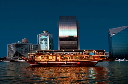 dhow cruise dinner in dubai creek