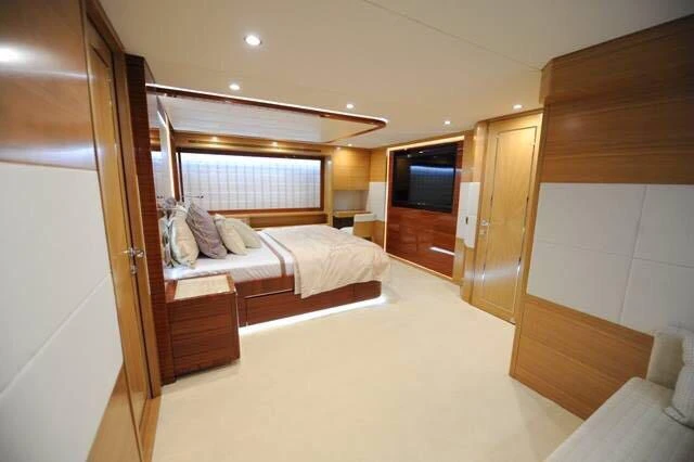 Private dubai yacht