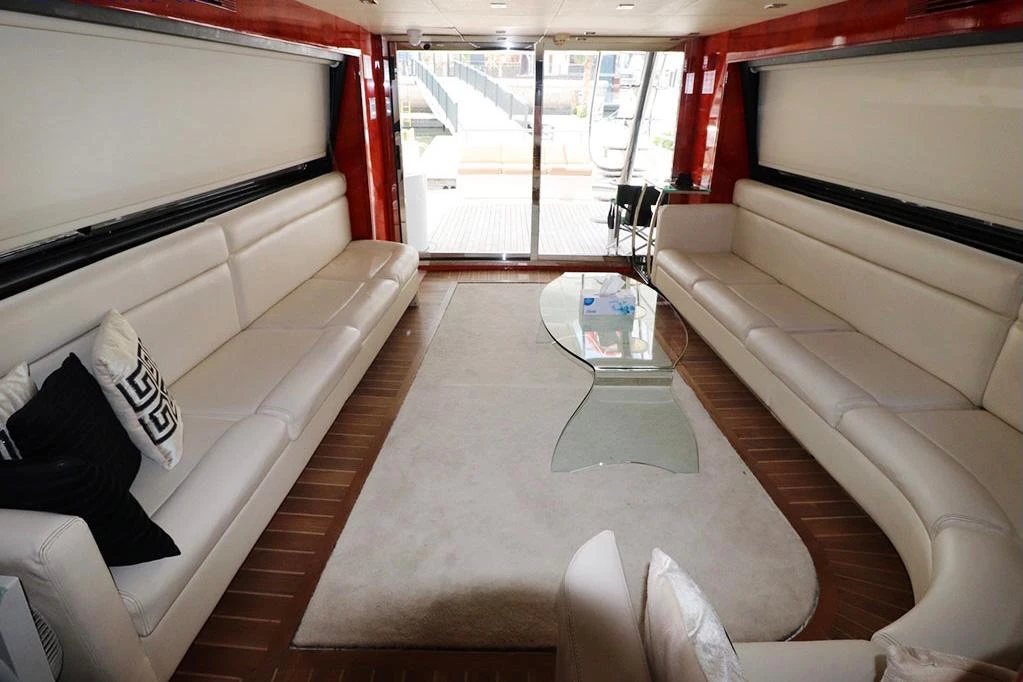 Dubai Rent Yacht